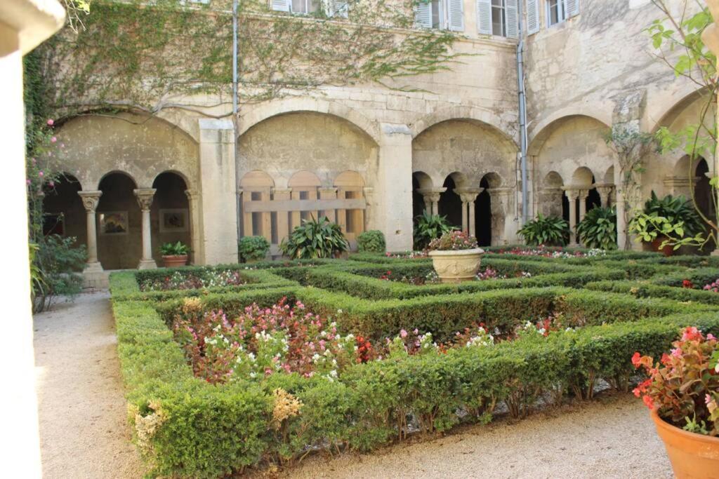 Le Mas De Lucien Entre Arles, Nimes, Avignon. 博凯尔 外观 照片